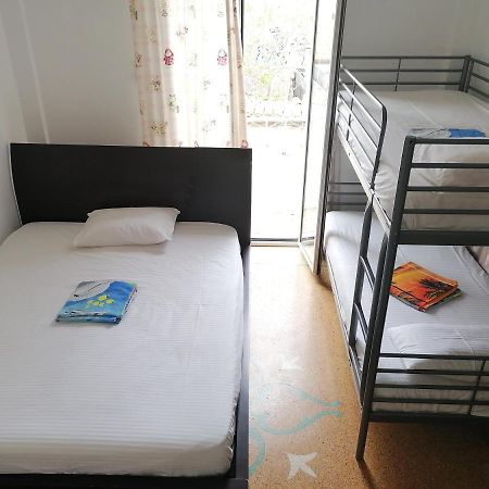 Shared Rooms Near Acropolis And Monastiraki Atena Exterior foto