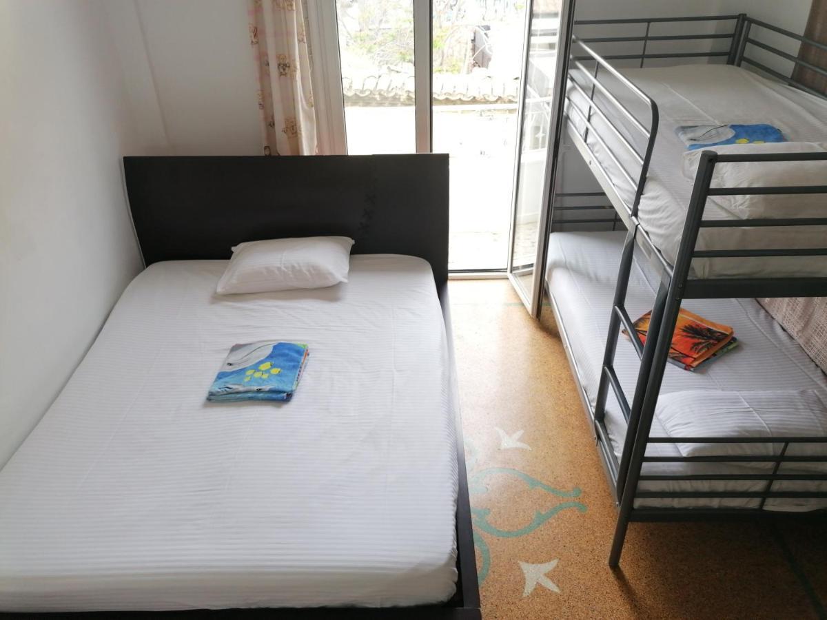 Shared Rooms Near Acropolis And Monastiraki Atena Exterior foto